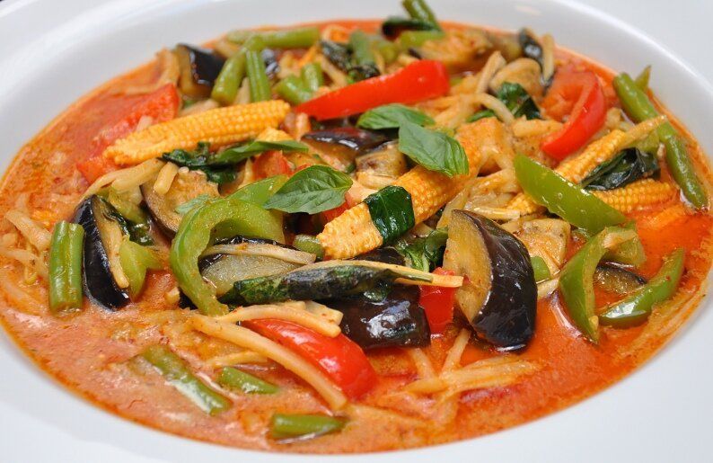 Овощной красный карри 